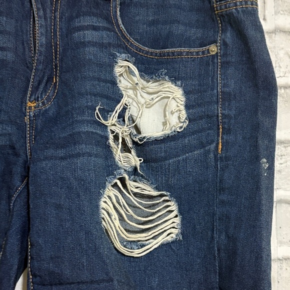 Garage Distressed Denim Shorts- measurements suggest size 8 - Picture 5 of 10